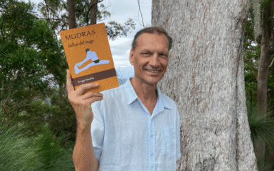 MUDRAS Sellos del Yoga – Spanish Edition now available